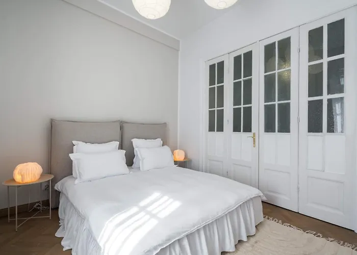 Stunning 3Br - Balcony Overlooking Calea Victoriei